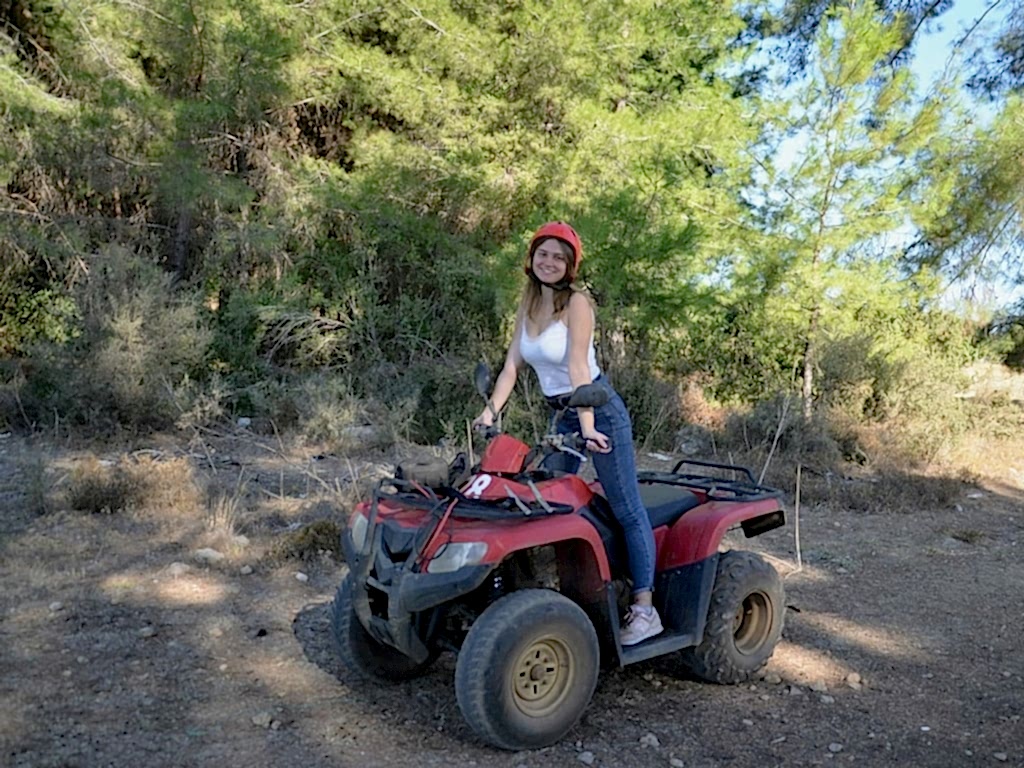 Antaliya Kuad Vozhnja